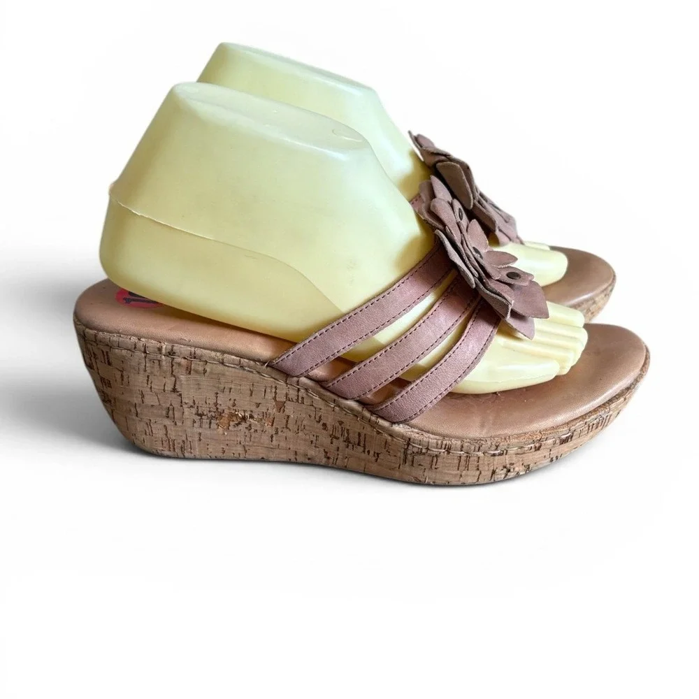 Born Womens Rose Leather Floral‎ Studded Cork Wedge Thong Sandals Size 10